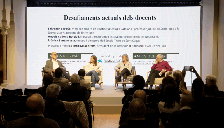 Debat Amics del País amb Salvador Cardús, Àngels Cadena Bordoll i Mònica Santamaria