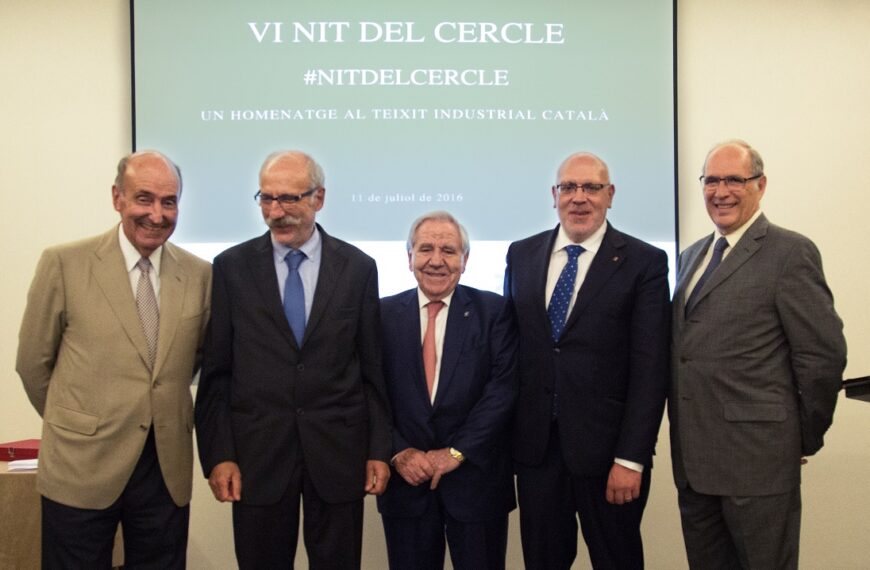 El conseller Jordi Baiget entrega els premis Nit del Cercle 2016 a FICOSA i AIS