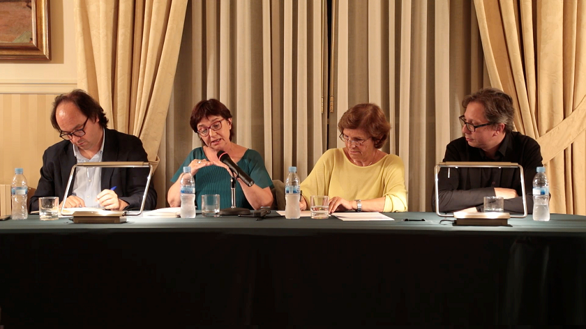 ‘Art i museus al segle XXI: mirada pròpia, perspectiva internacional?’ | Debat Amics del Pais amb Rosa Maria Malet, Marta Gili, Pepe Serra i Ferran Barenblit