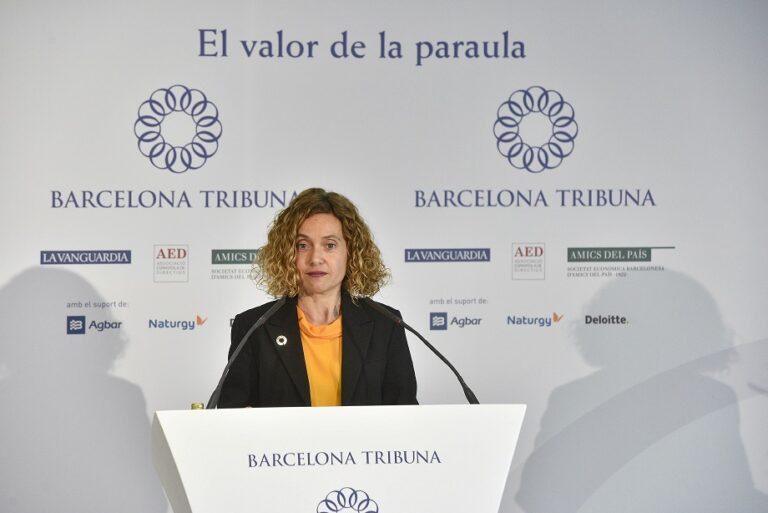 Meritxell Batet participa a Barcelona Tribuna